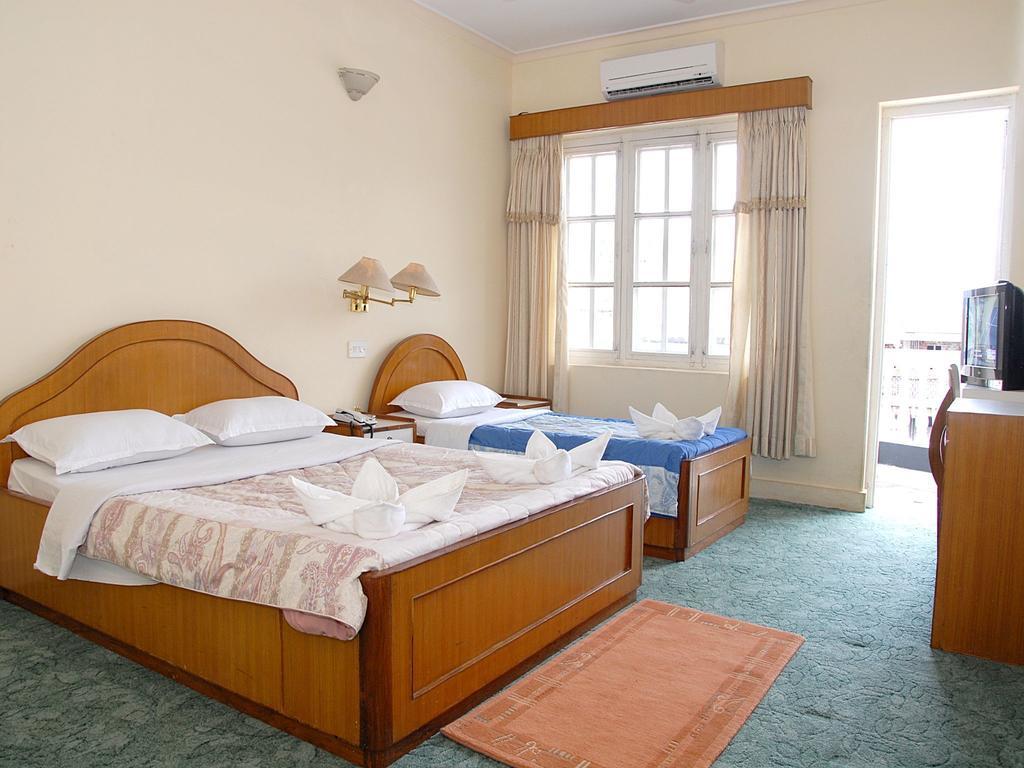 פוקהרה Hotel Blue Heaven מראה חיצוני תמונה